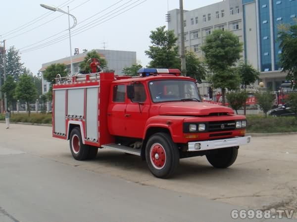 東風140型泡沫消防車